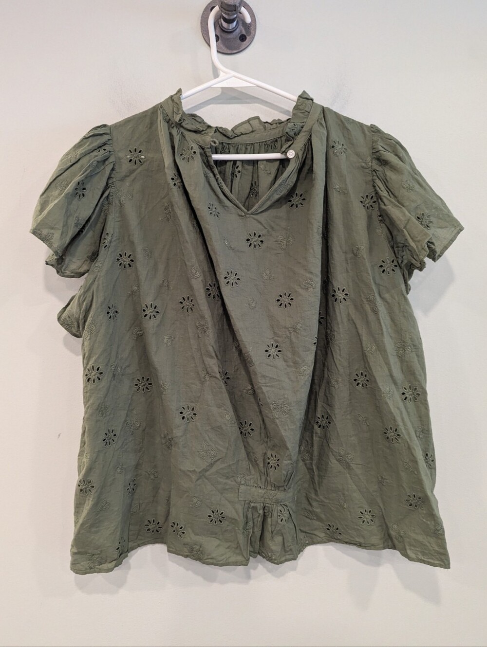Trovata Green Eyelet Cotton Blouse Size Medium